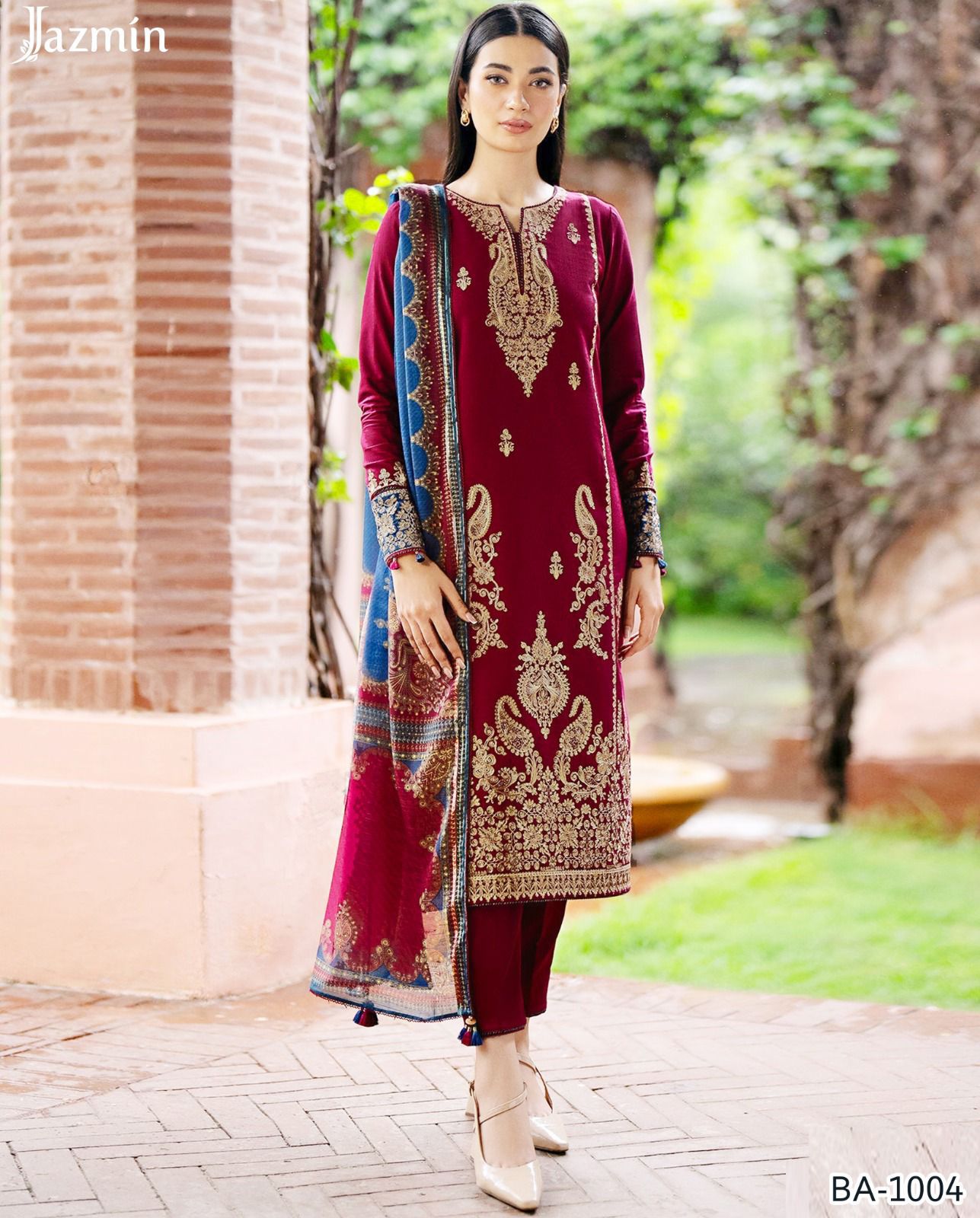 Jazmin embroidery lawn 2pc