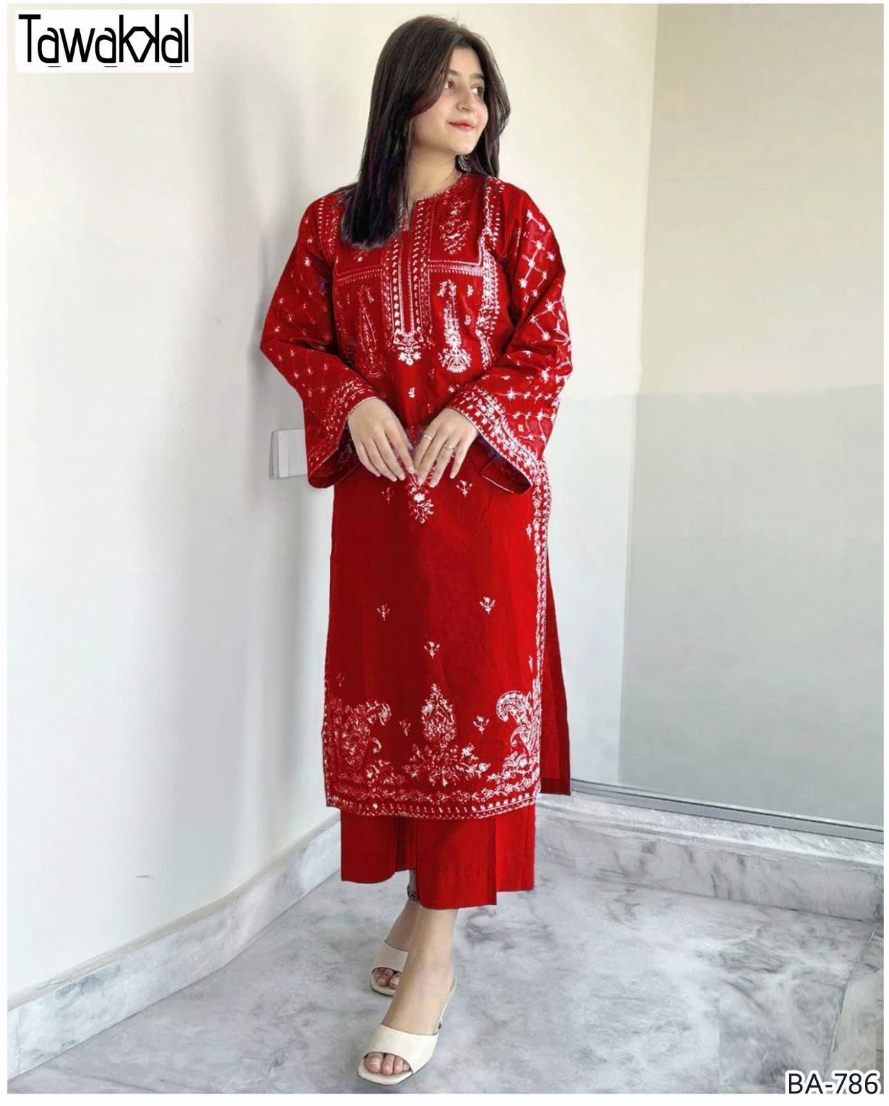 Tawakkl embroidery lawn 2pc