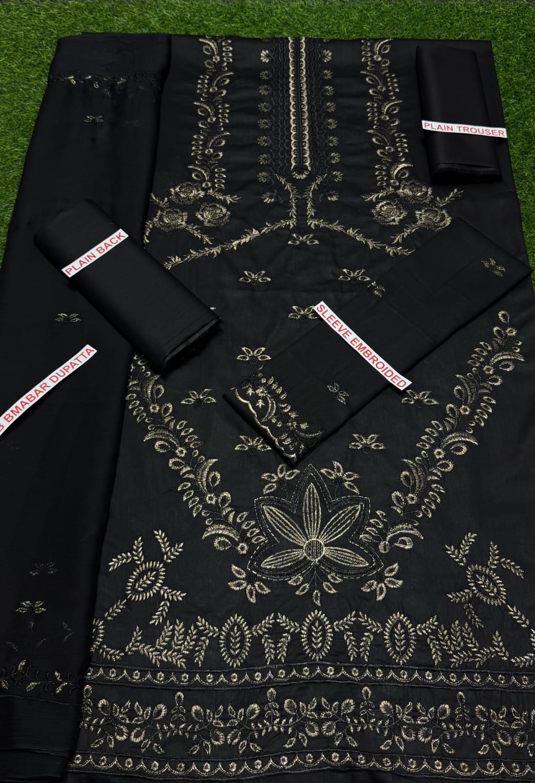 Maria.B embroidery lawn 3pc