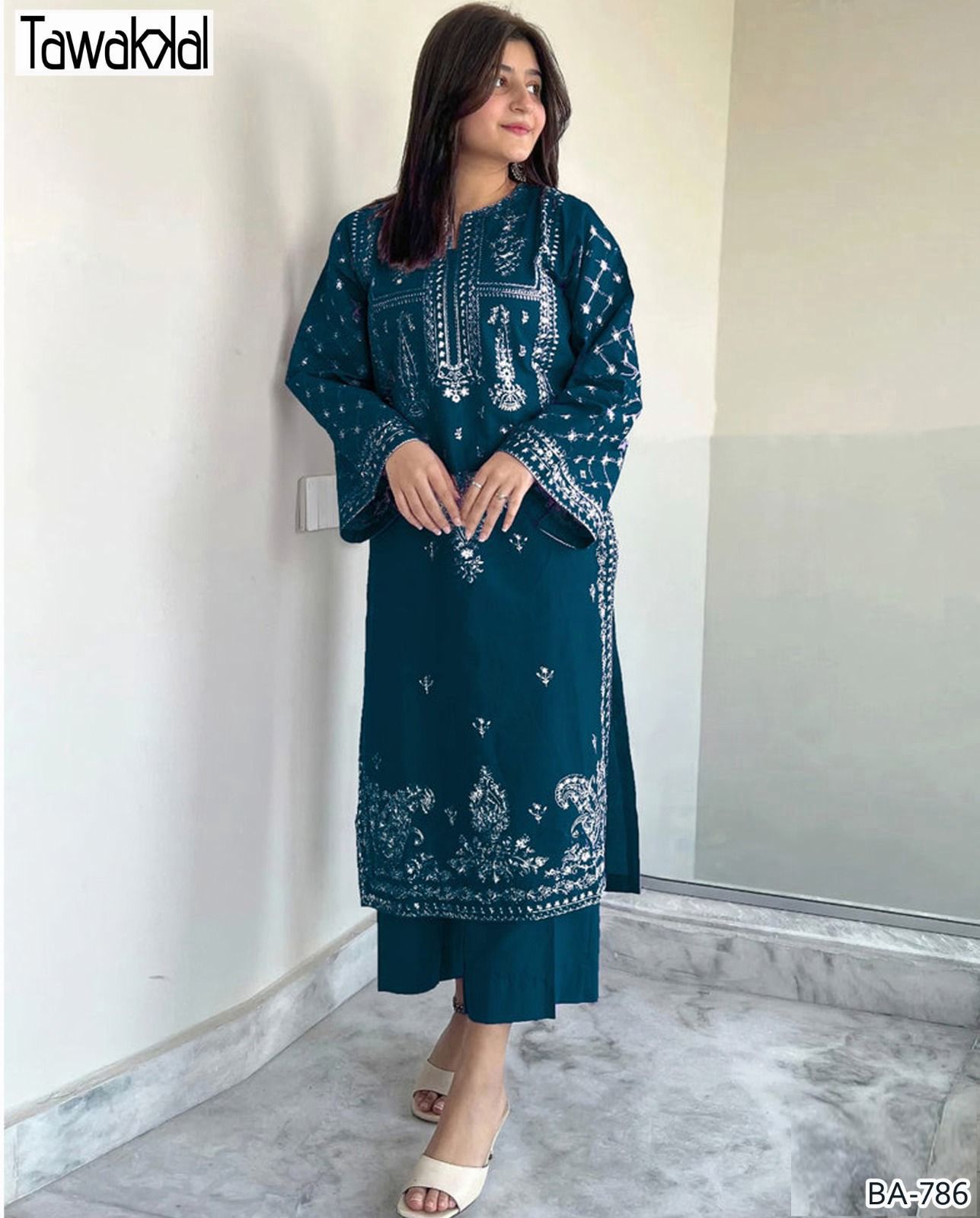 Tawakkl embroidery lawn 2pc