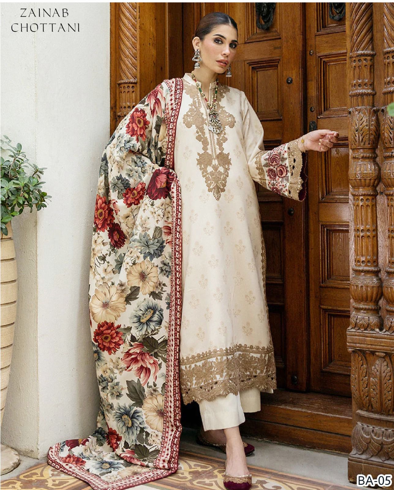 Zainab chottani embroidery lawn 2pc