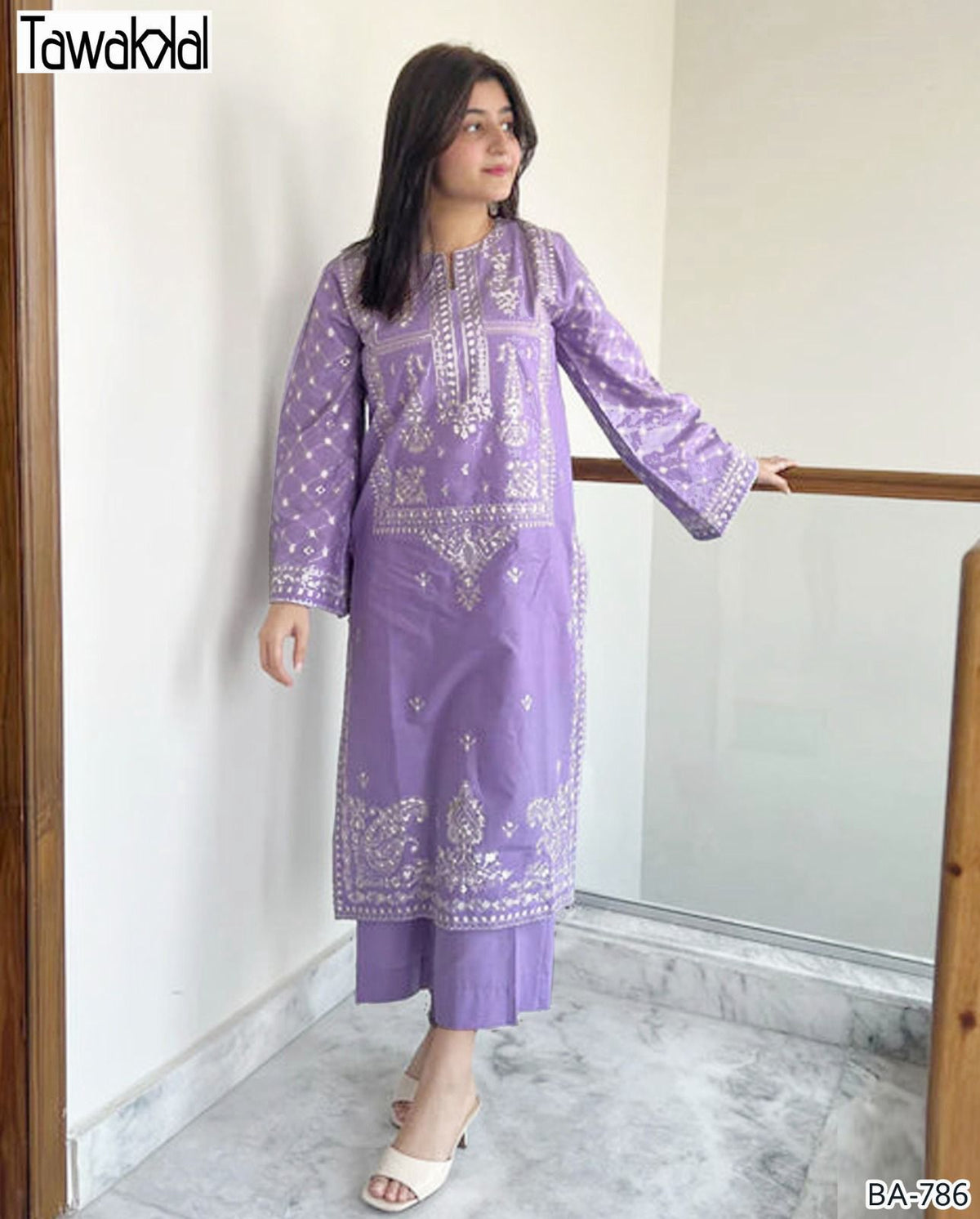 Tawakkl embroidery lawn 2pc